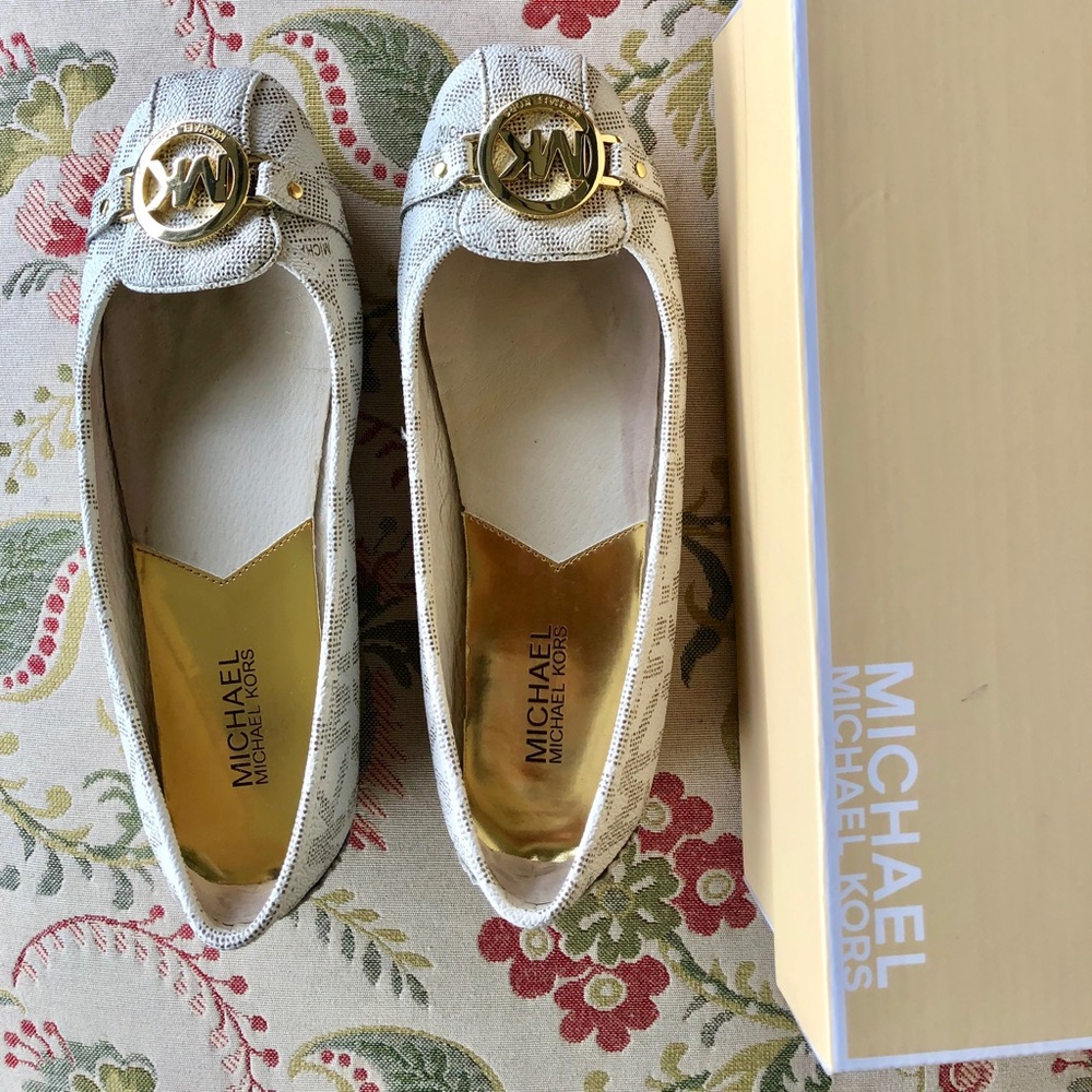 Michael Kors flats